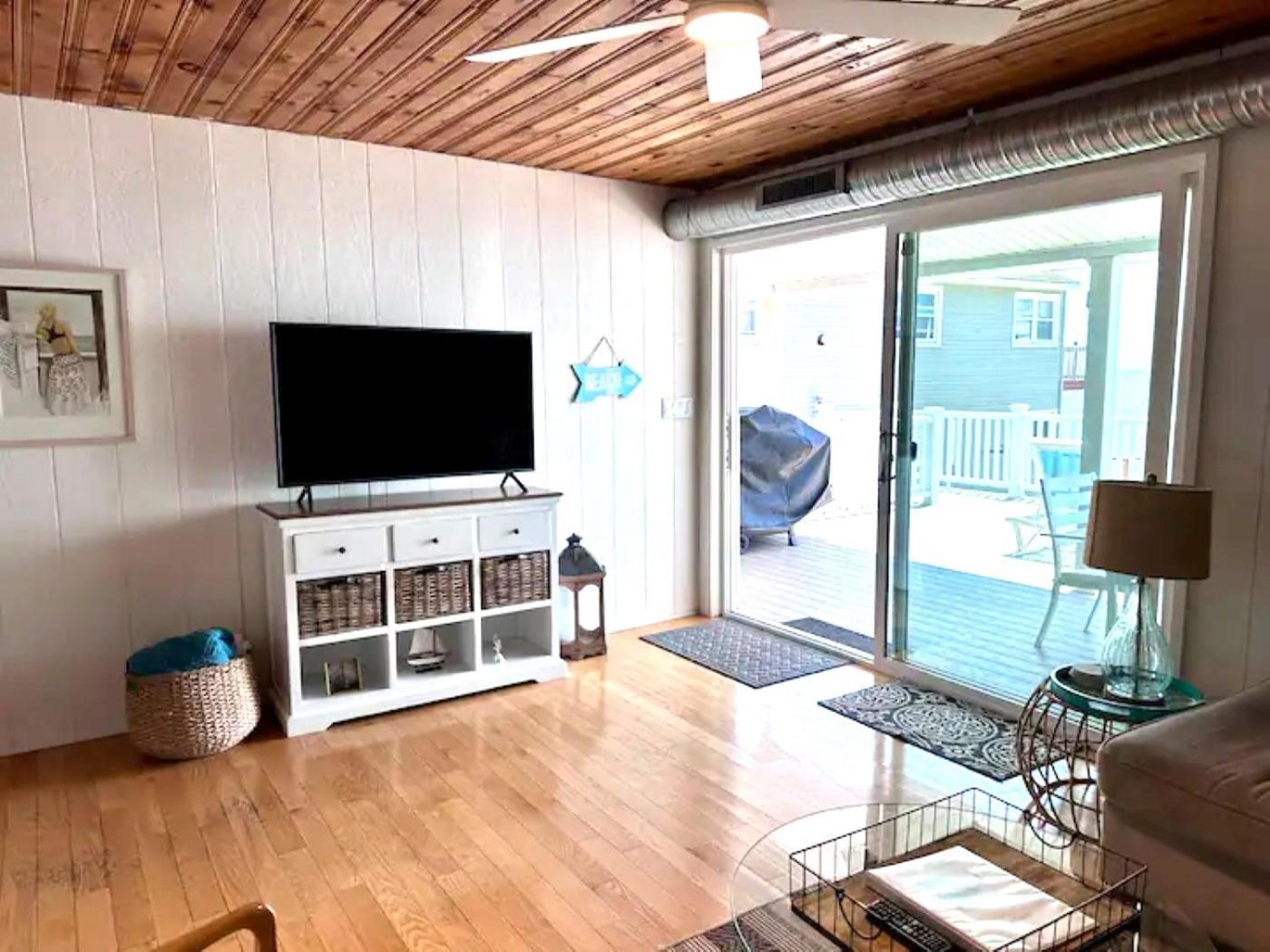 Cozy Beach - Direct Waterfront! East Haven Esterno foto