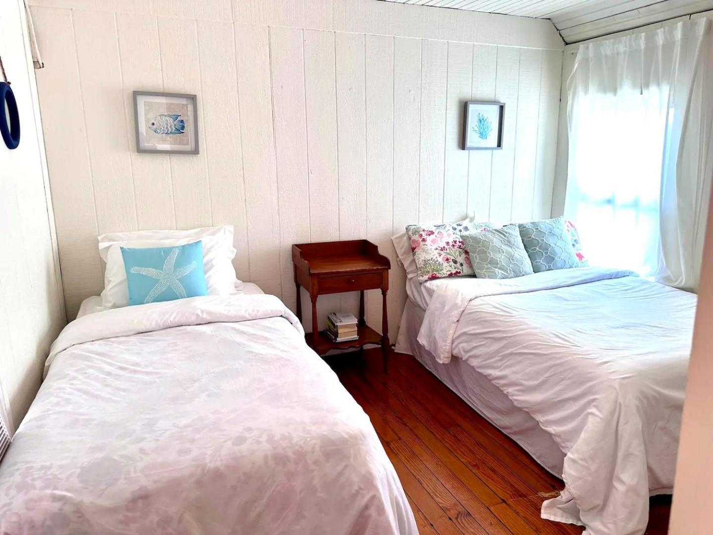Cozy Beach - Direct Waterfront! East Haven Esterno foto