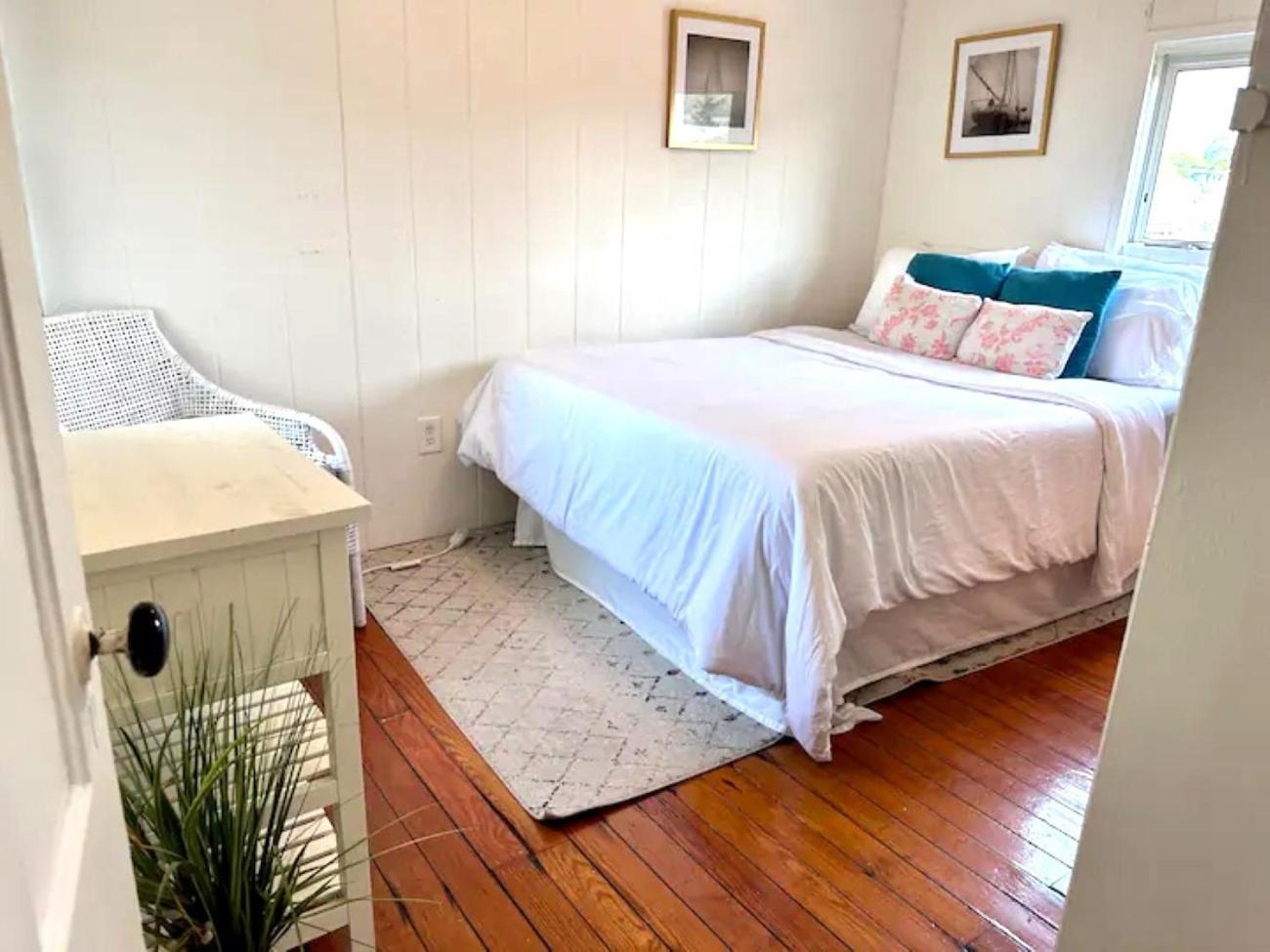 Cozy Beach - Direct Waterfront! East Haven Esterno foto